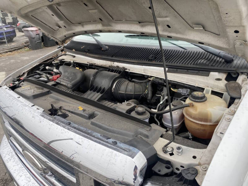 2014 Ford E-Series E-450 SD