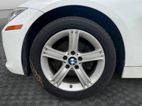 2012 BMW 3 Series 328i
