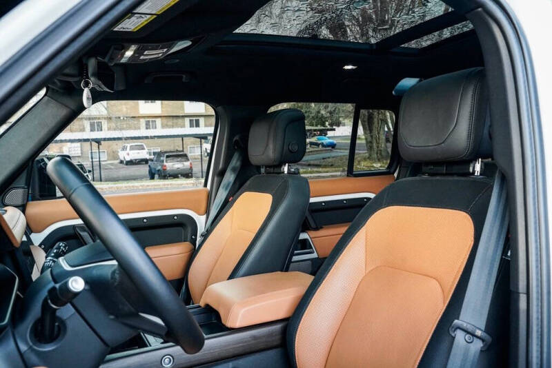 2024 Land Rover Defender 110 P400 X-Dynamic SE