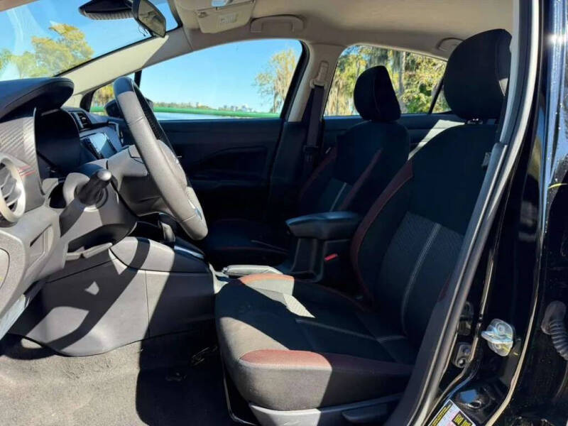 2024 Nissan Versa SR