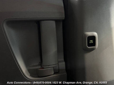 2012 Toyota Sienna LE 8-Passenger