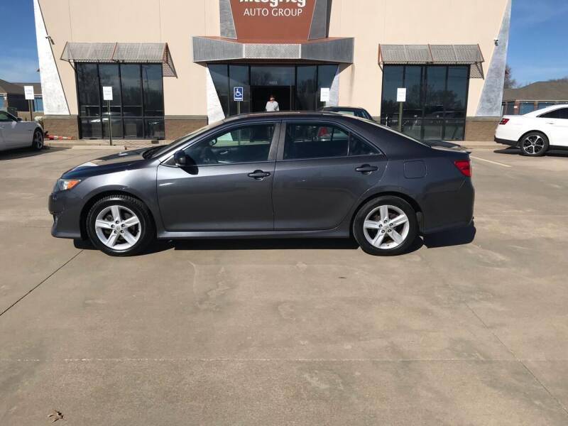 2012 Toyota Camry for sale at Integrity Auto Group in Wichita KS