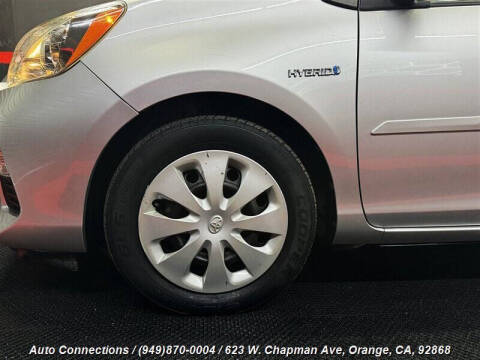 2013 Toyota Prius c Two