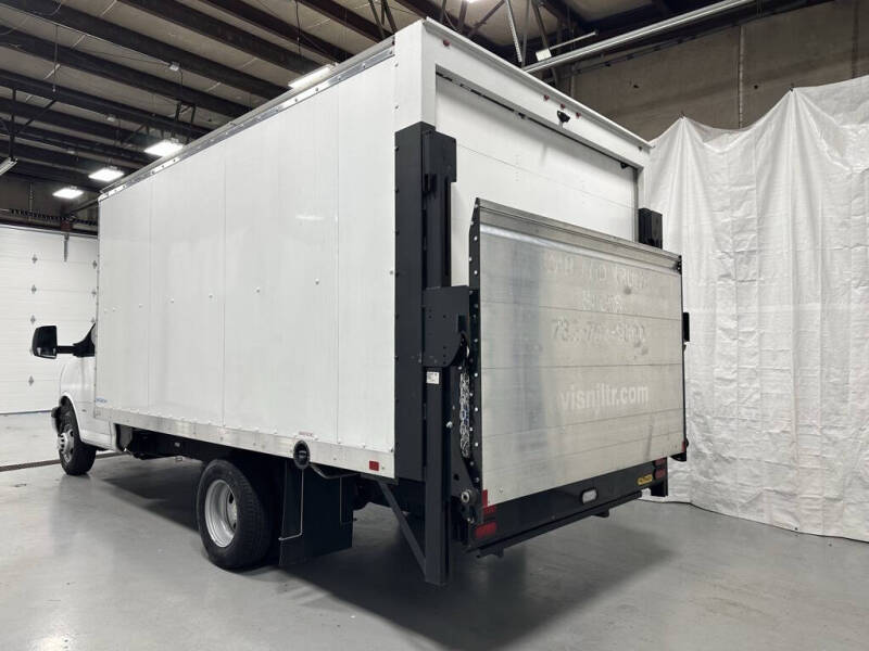 2022 Chevrolet Express 3500