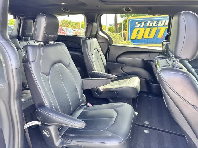 2021 Chrysler Pacifica Touring L