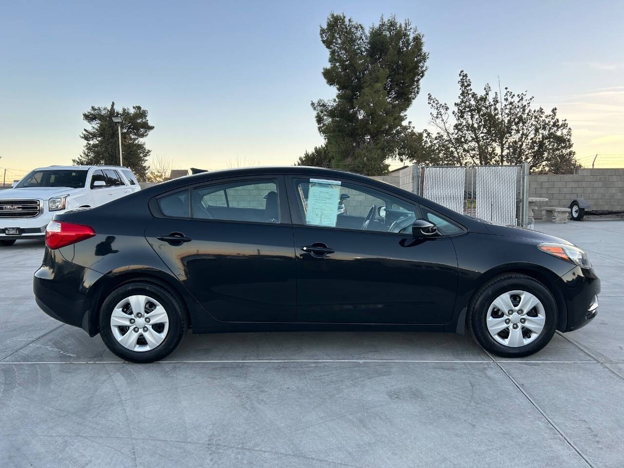 2014 Kia Forte for sale at Magic Auto Sales in Hesperia, CA