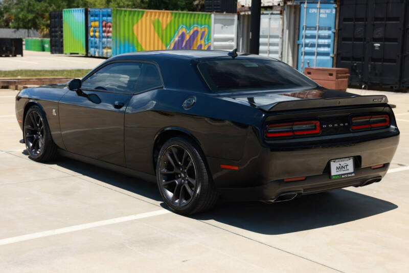 2020 Dodge Challenger