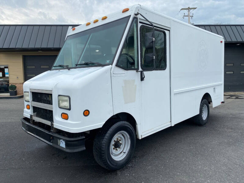 2002 Ford E-Series for sale at I-Deal Cars in Harrisburg PA