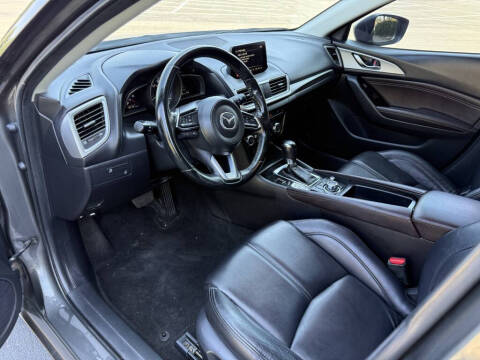 2017 Mazda MAZDA3 Touring