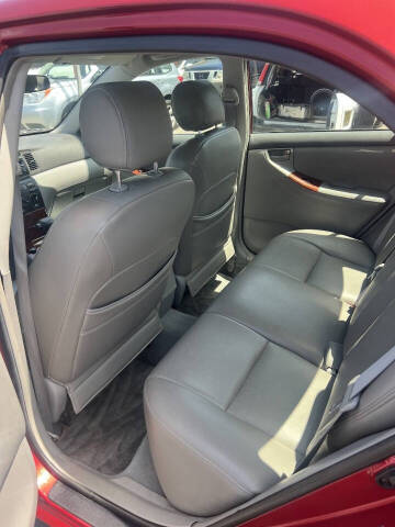 2005 Toyota Corolla LE