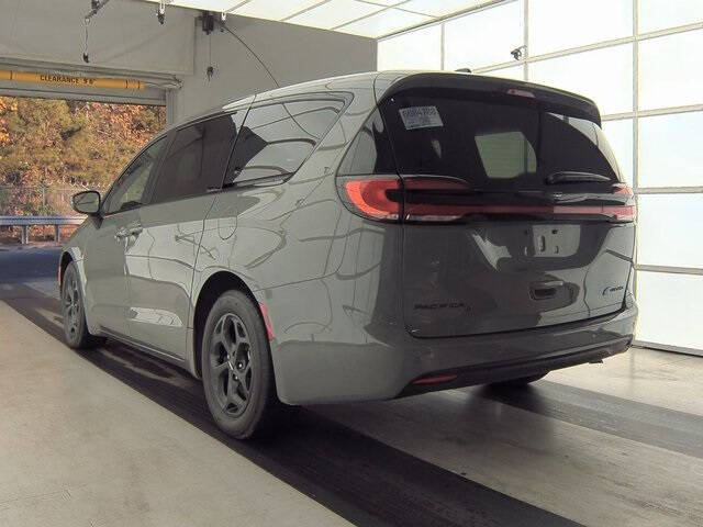 Used 2023 Chrysler Pacifica Hybrid Touring L with VIN 2C4RC1L78PR609009 for sale in Hazard, KY