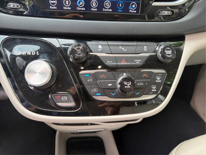 2018 Chrysler Pacifica Touring L Plus