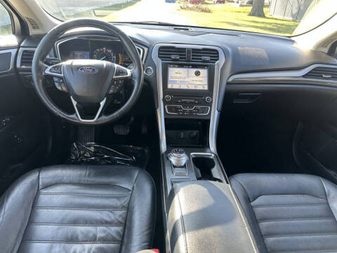 2017 Ford Fusion Hybrid SE