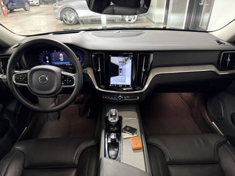 2023 Volvo V60 Cross Country B5 Ultimate