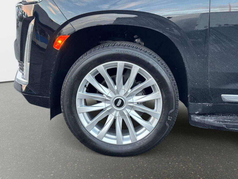 2024 Cadillac Escalade Luxury