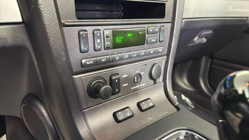 2003 Ford Thunderbird