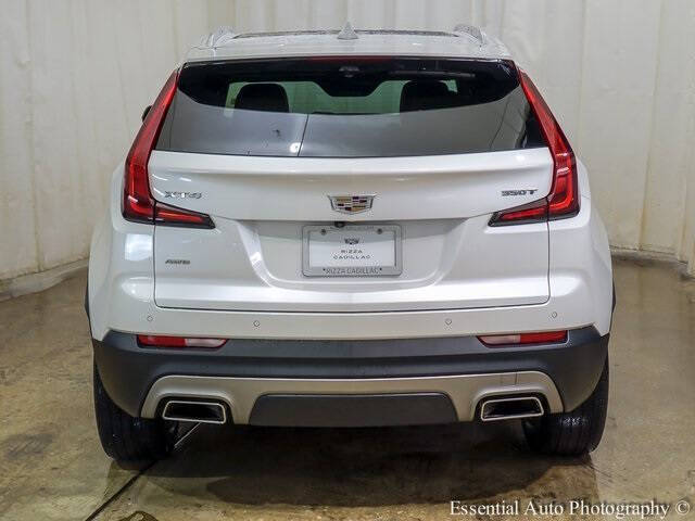 2022 Cadillac XT4 Premium Luxury