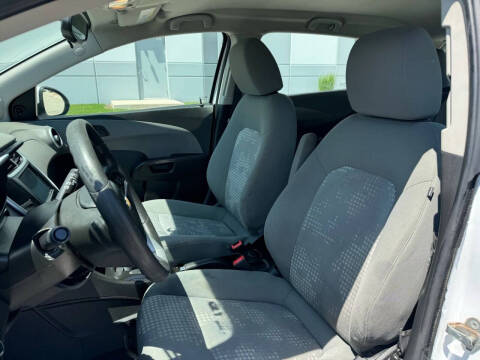 2017 Chevrolet Sonic LT Auto Fleet