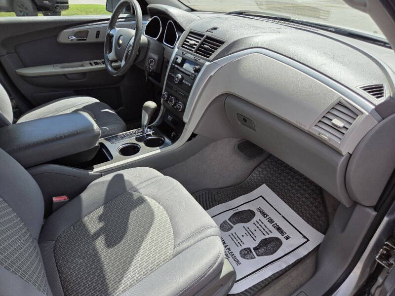 2012 Chevrolet Traverse LS - Photo 13