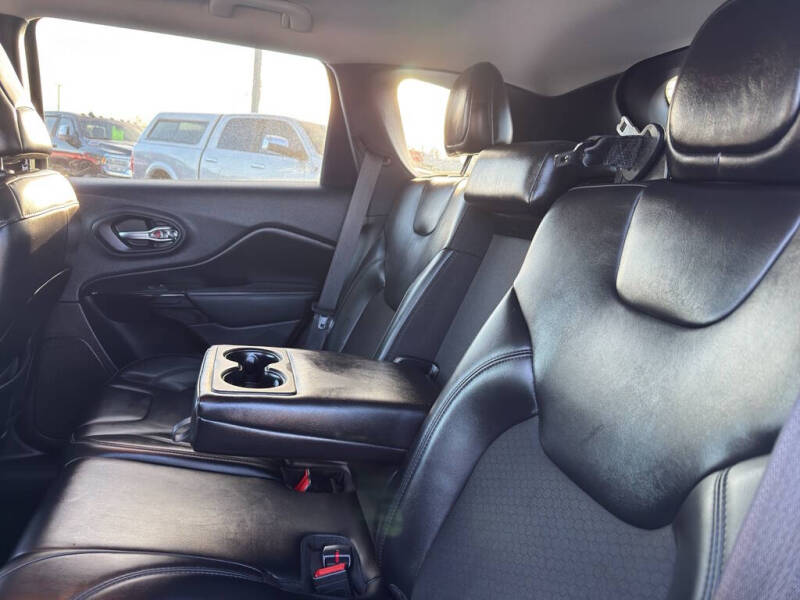 2020 Jeep Cherokee Altitude