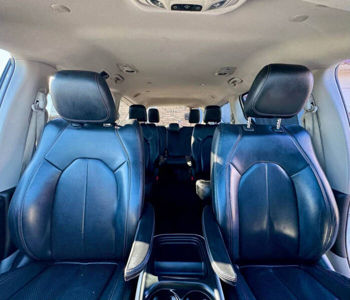 2019 Chrysler Pacifica Touring L