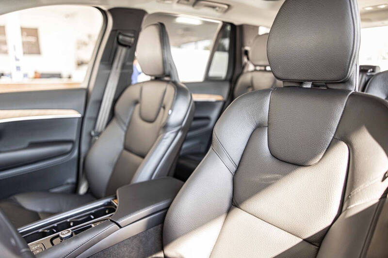 2025 Volvo XC90 B6 Plus Bright Theme 7P