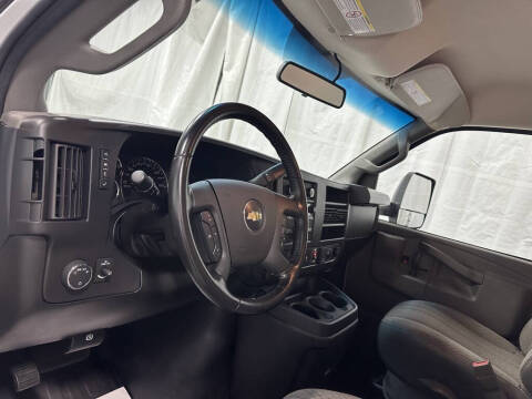 2022 Chevrolet Express 3500