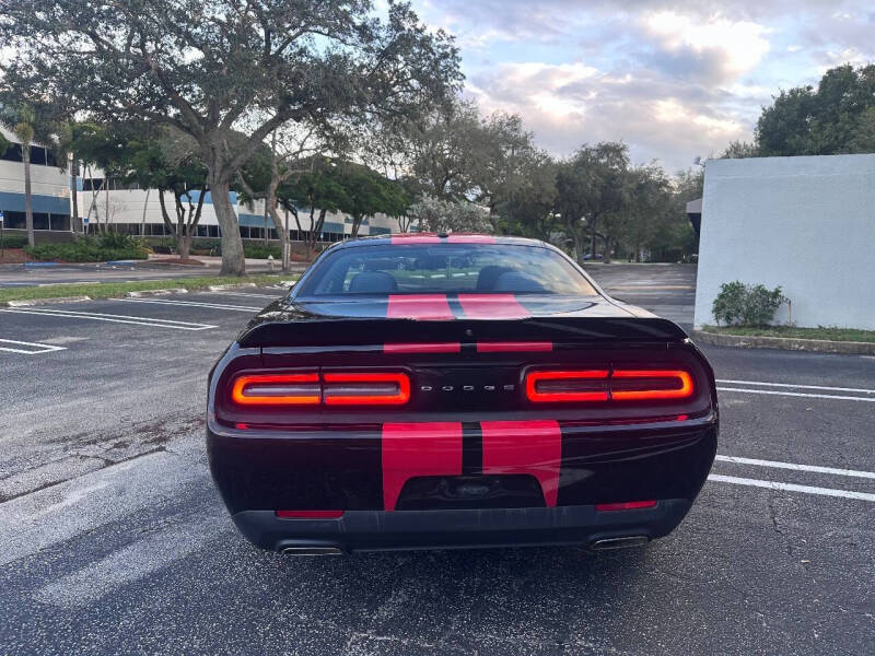 2019 Dodge Challenger SXT