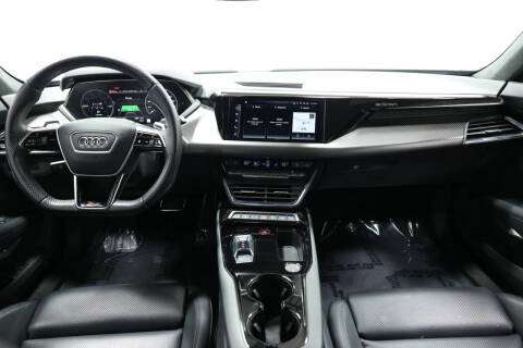 2022 Audi RS e-tron GT quattro