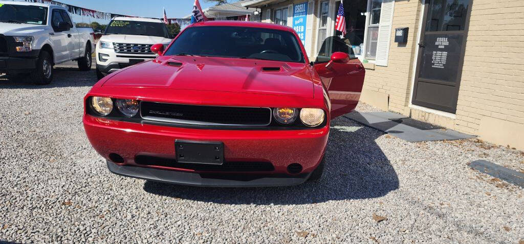 2013 Dodge Challenger for sale at ESELL AUTO SALES in Cahokia, IL