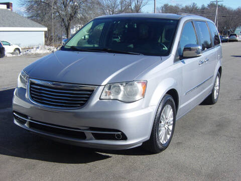 2015 Chrysler Town and Country for sale at North South Motorcars in Seabrook NH