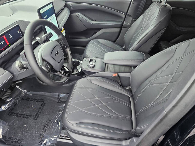 2024 Ford Mustang Mach-E Select