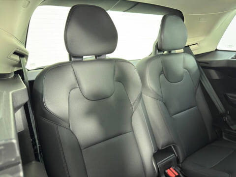 2024 Volvo XC90 Recharge T8 Core Bright Theme