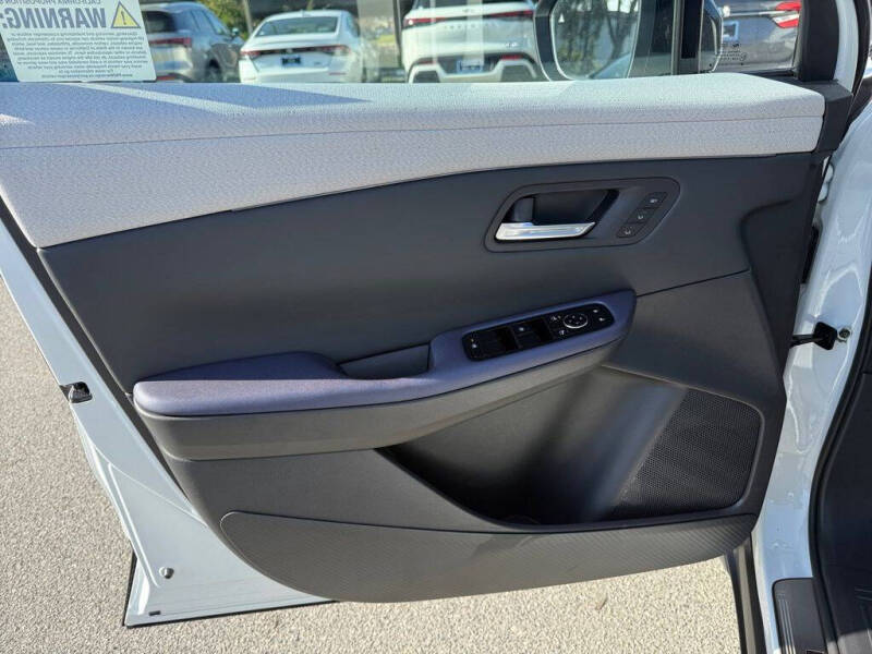 2026 Nissan LEAF Platinum+