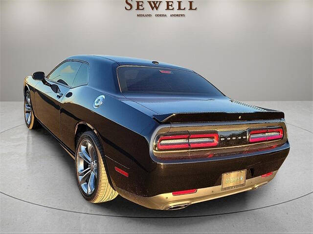 2022 Dodge Challenger SXT