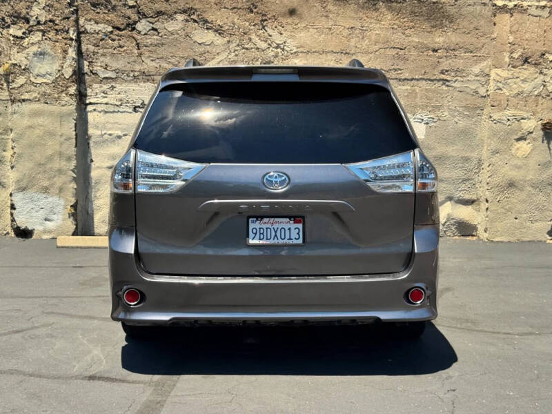 2017 Toyota Sienna