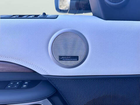 2025 Land Rover Discovery P300 Dynamic SE