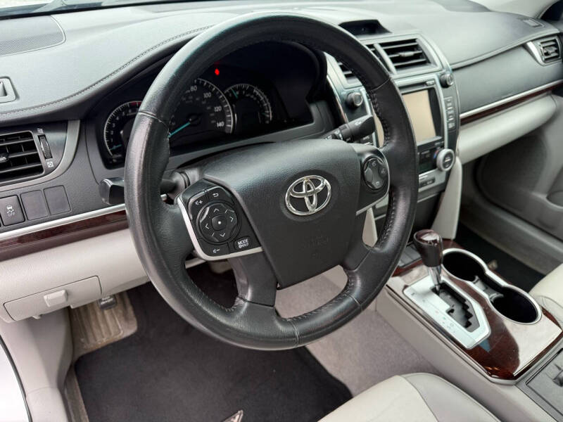 2014 Toyota Camry XLE V6