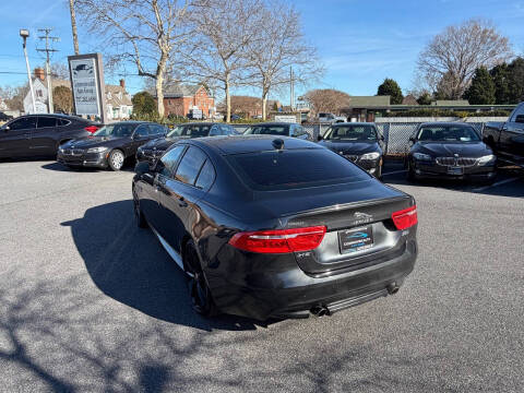 2017 Jaguar XE 35t R-Sport