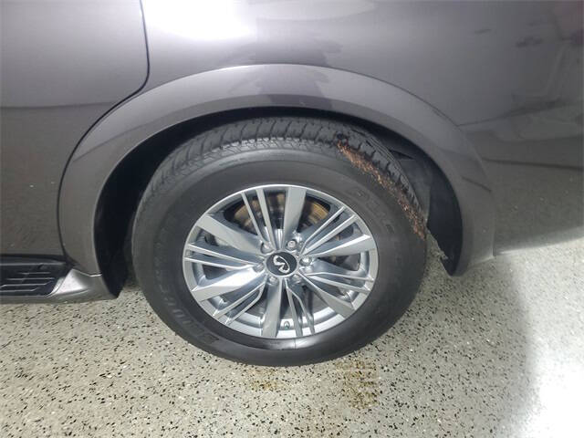 2022 Infiniti QX80 Luxe