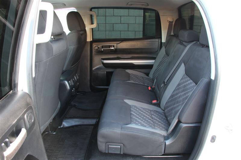 2018 Toyota Tundra SR5