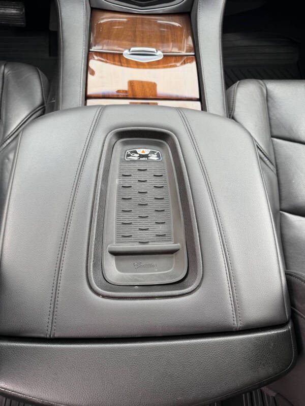 2017 Cadillac Escalade ESV Premium Luxury