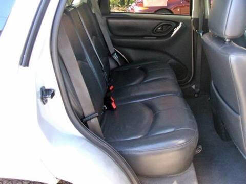 2005 Mazda Tribute s