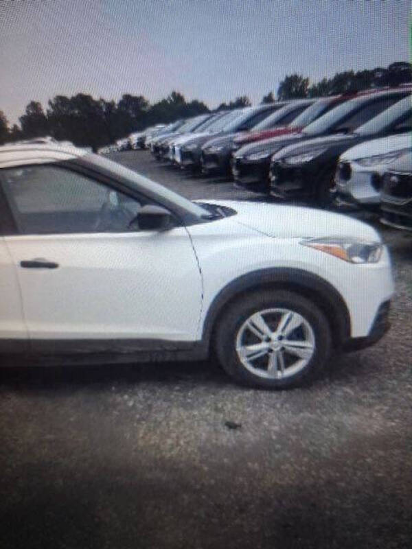 2020 Nissan Kicks S