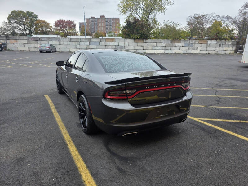 2018 Dodge Charger SXT
