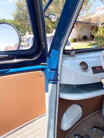 1973 Volkswagen Bus