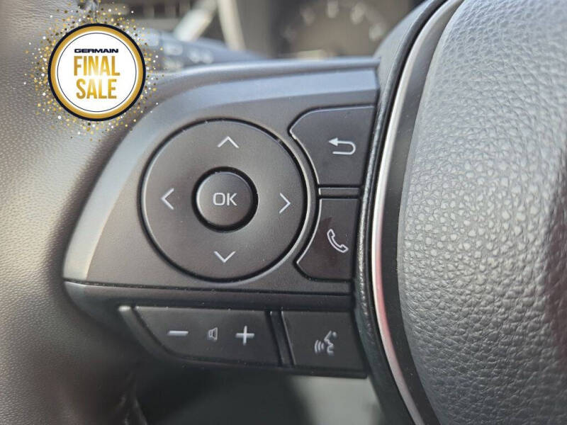 2025 Toyota Corolla Hatchback SE