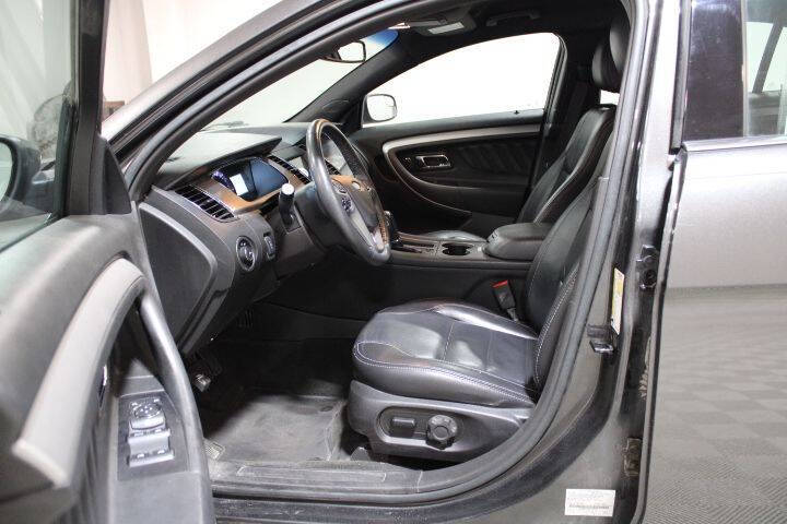 2018 Ford Taurus SEL