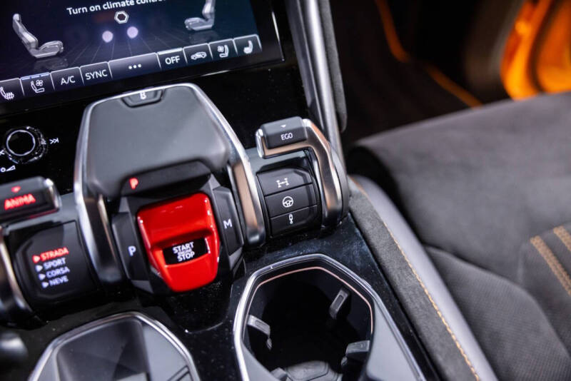 2024 Lamborghini Urus S