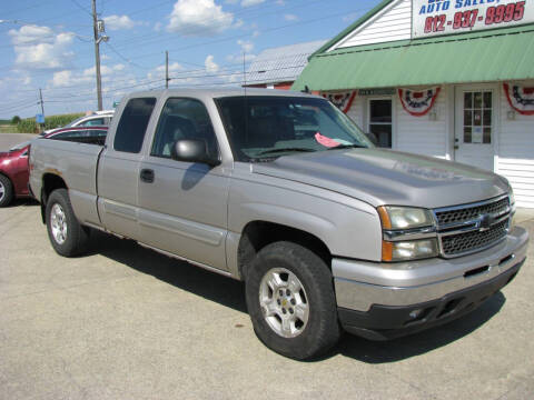 2007 Chevrolet Silverado 1500 Classic for sale at Mikes Auto Sales LLC in Dale IN